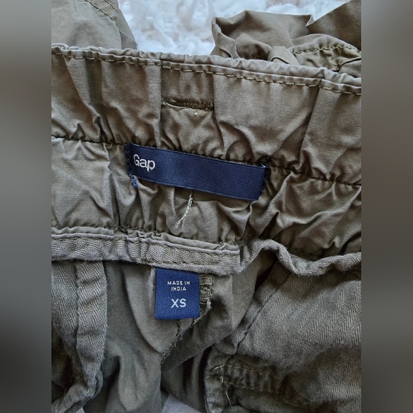 Gap Olive Green Women's Shorts - Picture 7 of 7